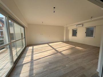 Departamento semipiso 4 ambientes en venta en Villa Devoto