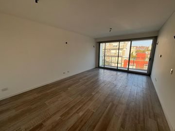 Departamento semipiso 4 ambientes en venta en Villa Devoto