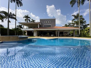 VENTA HERMOSA CASA EN CONDOMINIO SECTOR MALABAR CERRITOS PEREIRA