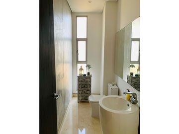 SE VENDE EXCLUSIVO APARTAMENTO EN LA CASTELLANA
