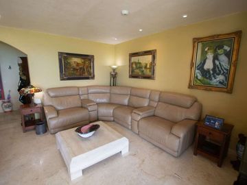 RESIDENCIA EXCLUSIVA FRENTE AL MAR, 2 HABITACIONES 2 BAÑOS