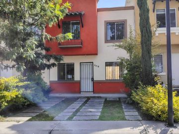 Casa en Venta o Renta con Opcion a Compra, Real Segovia. Puebla
