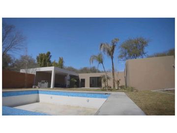 Quinta Juárez, Bosques de la Silla