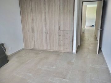 Departamento en Averanda Residencial: Jardín Privado, Amenidades de Lujo