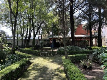 Casa en Venta para remodelar en Colinas del Bosque, Tlalpan