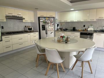 Casa en Venta para remodelar en Colinas del Bosque, Tlalpan