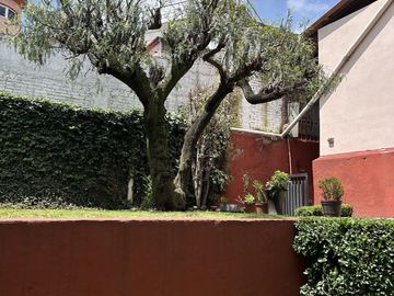 Casa en Venta para remodelar en Colinas del Bosque, Tlalpan