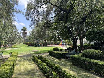 Casa en Venta para remodelar en Colinas del Bosque, Tlalpan