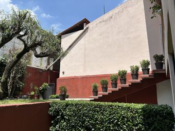 Casa en Venta para remodelar en Colinas del Bosque, Tlalpan