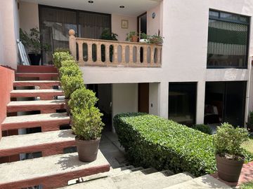 Casa en Venta para remodelar en Colinas del Bosque, Tlalpan