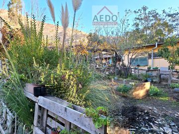 Se vende Terreno de 3000 m2 con casa, comuna de La Calera