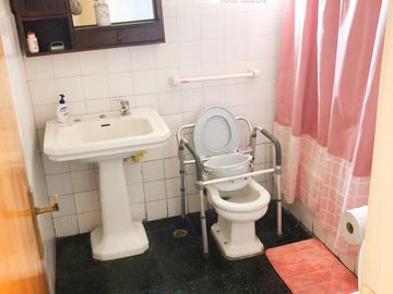 Se Vende Linda  Casa, estilo Contemporáneo, comuna Quillota