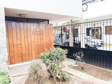 Se Vende Linda  Casa, estilo Contemporáneo, comuna Quillota