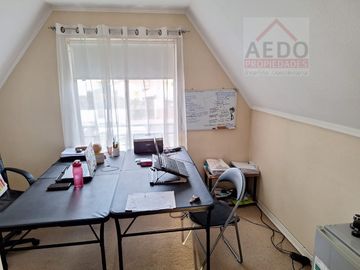 Se Vende Linda Casa Aislada de dos pisos, en Condominio Vall