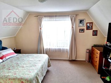 Se Vende Linda Casa Aislada de dos pisos, en Condominio Vall