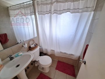 Se Vende Linda Casa Aislada de dos pisos, en Condominio Vall