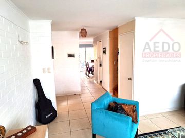Se Vende Linda Casa Aislada de dos pisos, en Condominio Vall