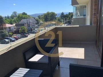 Depto central  2D 2B con hermosa vista al lago
