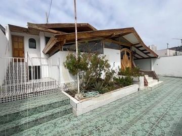 Casa grande en sector sur Iquique