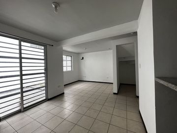 CASA EN VENTA- VENTURA DE ASIS