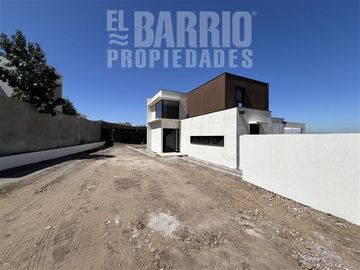 Casa en Venta en Chicureo / Piedra Roja
