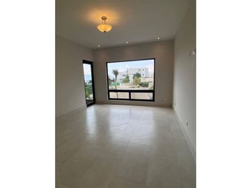 Casa en Venta en Cumbres Elite Premier en Monterrey sotano y terraza