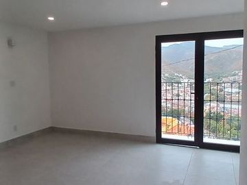 CASA POR BOULEVARD GTO