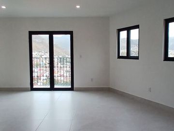 CASA POR BOULEVARD GTO