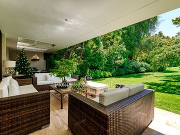 Mediterránea en Los Nogales con gran jardín