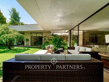 Mediterránea en Los Nogales con gran jardín