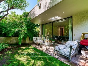 Mediterránea en Los Nogales con gran jardín