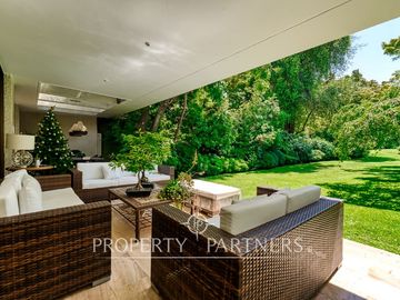 Mediterránea en Los Nogales con gran jardín