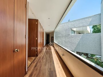 Mediterránea en Los Nogales con gran jardín