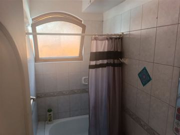 Casa en Venta en Con Avenida Padre Hurtado