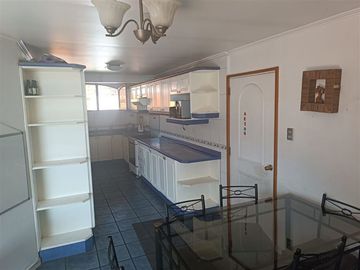 Casa en Venta en Con Avenida Padre Hurtado