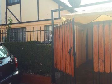 Casa en Venta en Metro Las Parcelas.
