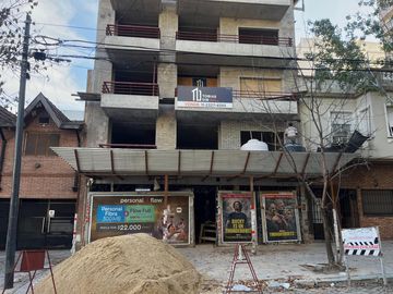Departamento en Villa Urquiza con Balcon y Cochera