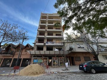 Departamento en Villa Urquiza con Balcon y Cochera