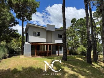 Casa en venta en Costa Esmeralda con Gas Natural