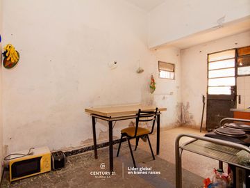 VENDO CASA A RECICLAR EN FISHERTON 2 DORMITORIOS