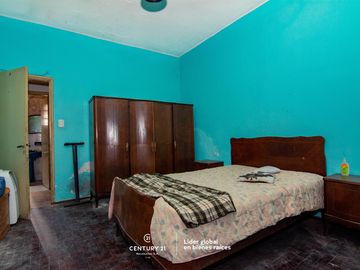 VENDO CASA A RECICLAR EN FISHERTON 2 DORMITORIOS