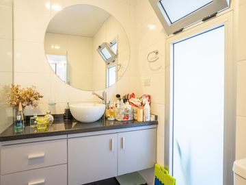 venta casa de 3 dormitorios con terraza y cochera en arroyito