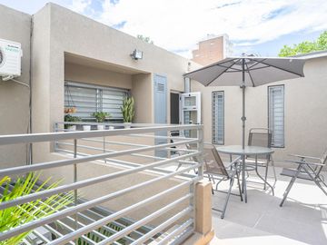 venta casa de 3 dormitorios con terraza y cochera en arroyito