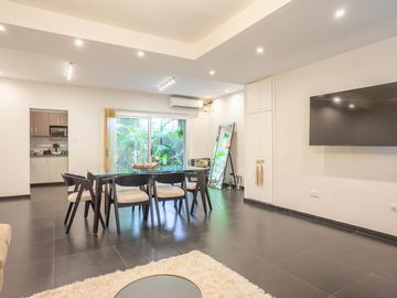 venta casa de 3 dormitorios con terraza y cochera en arroyito