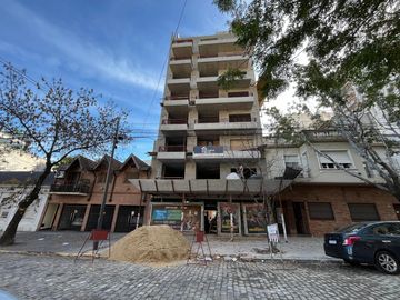 Departamento en Villa Urquiza con Balcon y Cochera