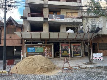 Departamento en Villa Urquiza con Balcon y Cochera