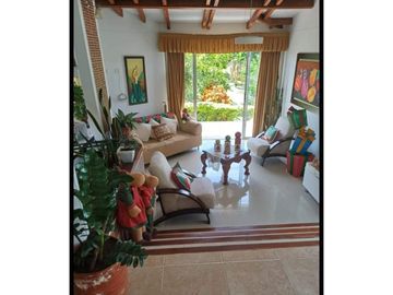 VENDO HERMOSA CASA SECTOR ALCALA