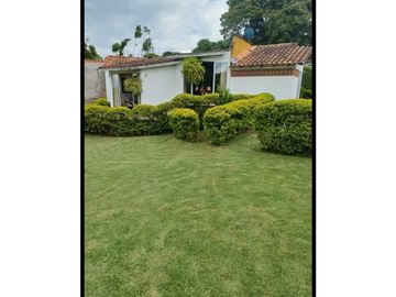 VENDO HERMOSA CASA SECTOR ALCALA