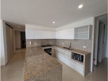 SE VENDE EXCLUSIVO Y AMPLIO APARTAMENTO EN RIOMAR