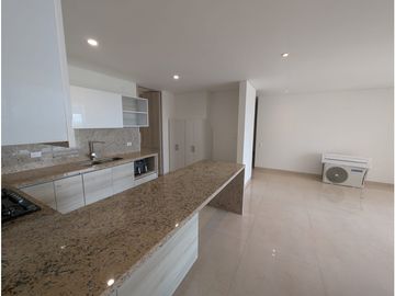 SE VENDE EXCLUSIVO Y AMPLIO APARTAMENTO EN RIOMAR